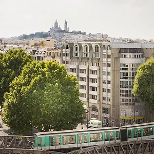 Отель Libertel Canal Saint Martin, Париж